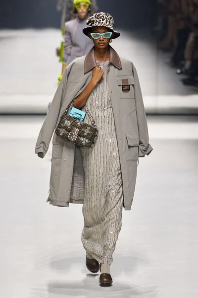 Look 2